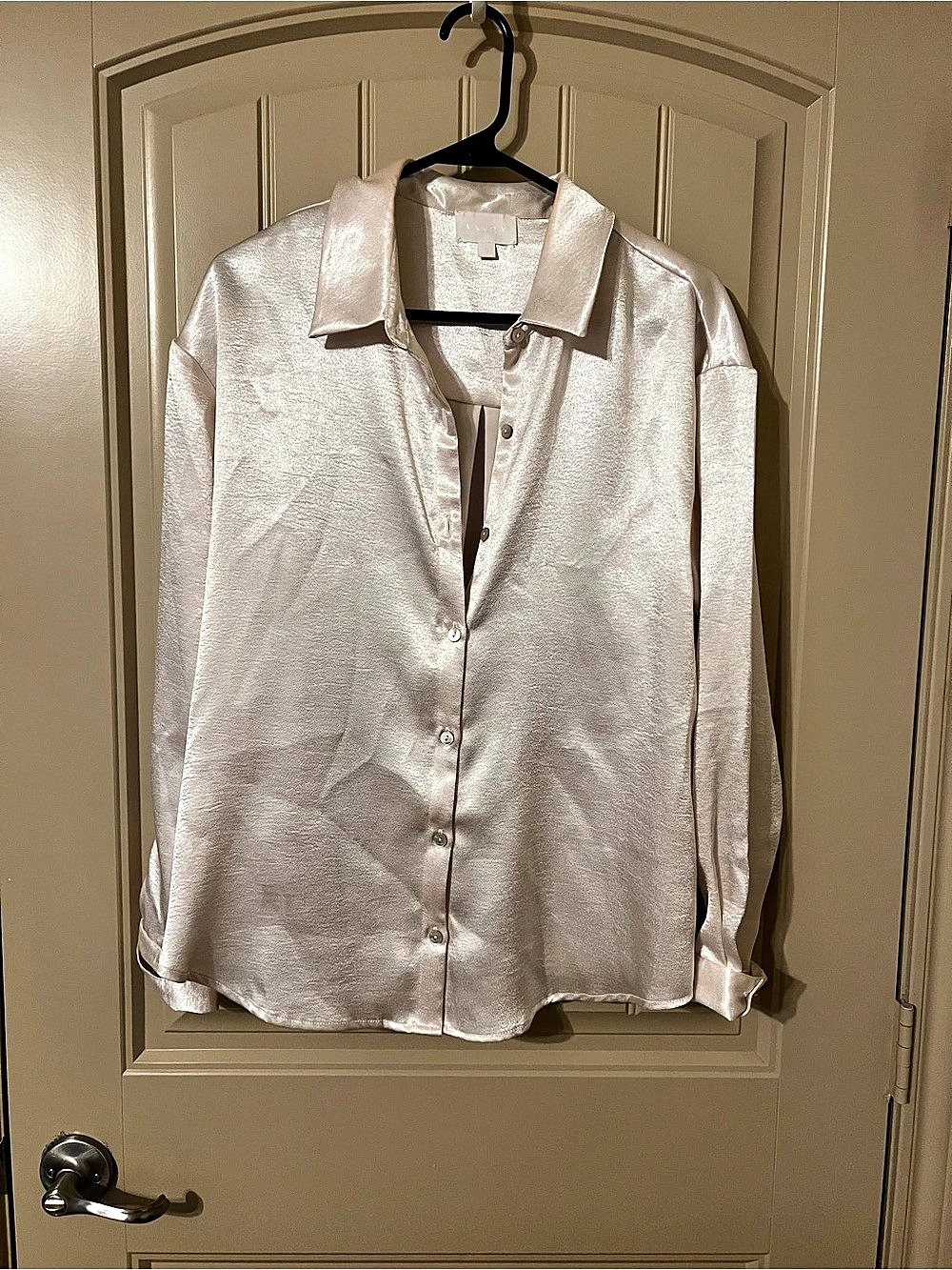 EVERY Satin-Look Button Down Blouse in White Size Small
